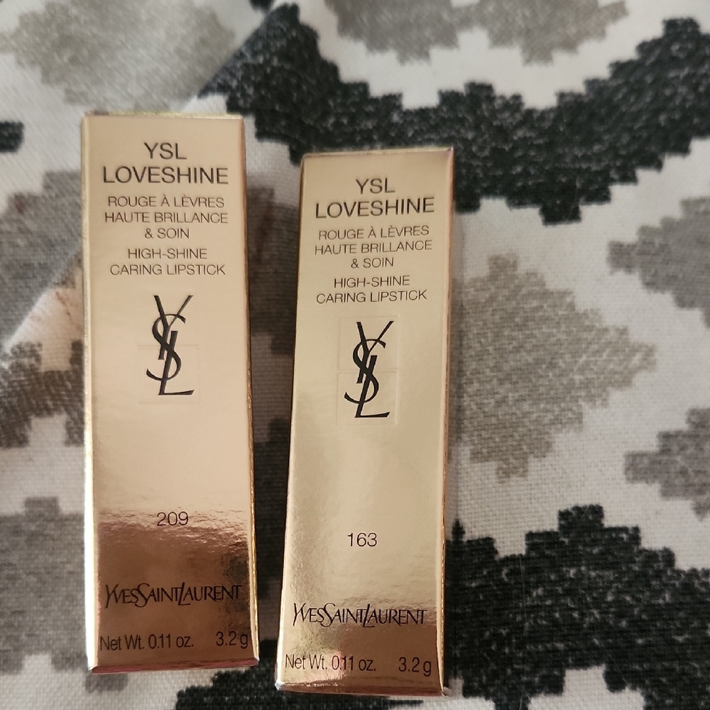 Yves Saint Laurent Loveshine Lipstick -